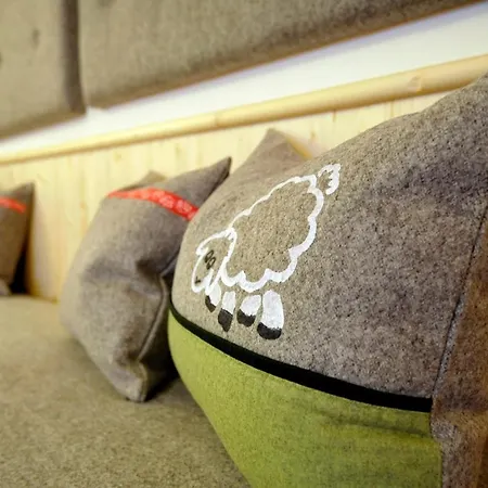 Tonnerhof Bed & Breakfast 3*